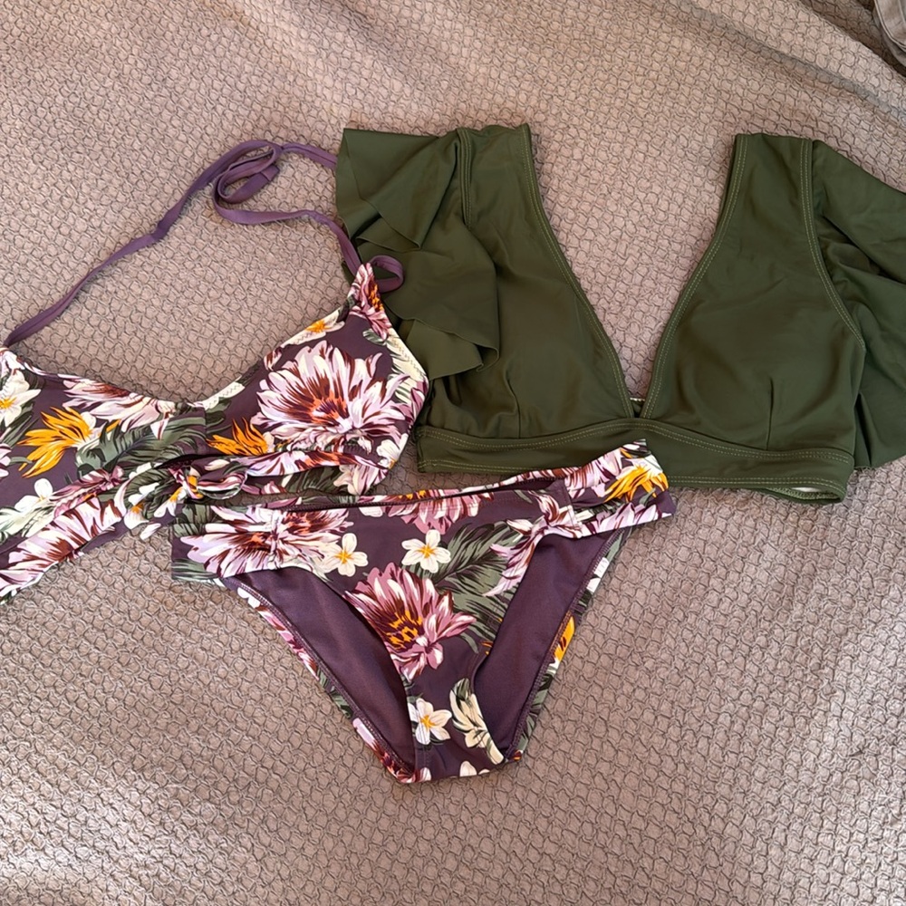 3 piece bikini two tops (Kona Sol M and Sporlike S) and one bottom (Kona Sol S)